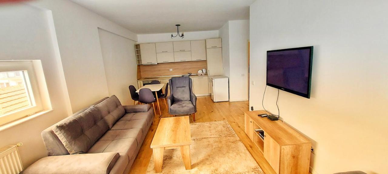 Sunflower Apartments Πρίστινα Εξωτερικό φωτογραφία